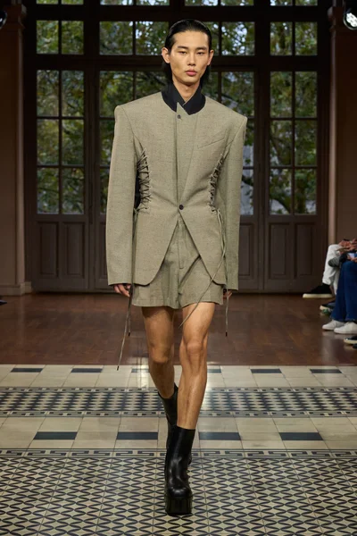 Look 22